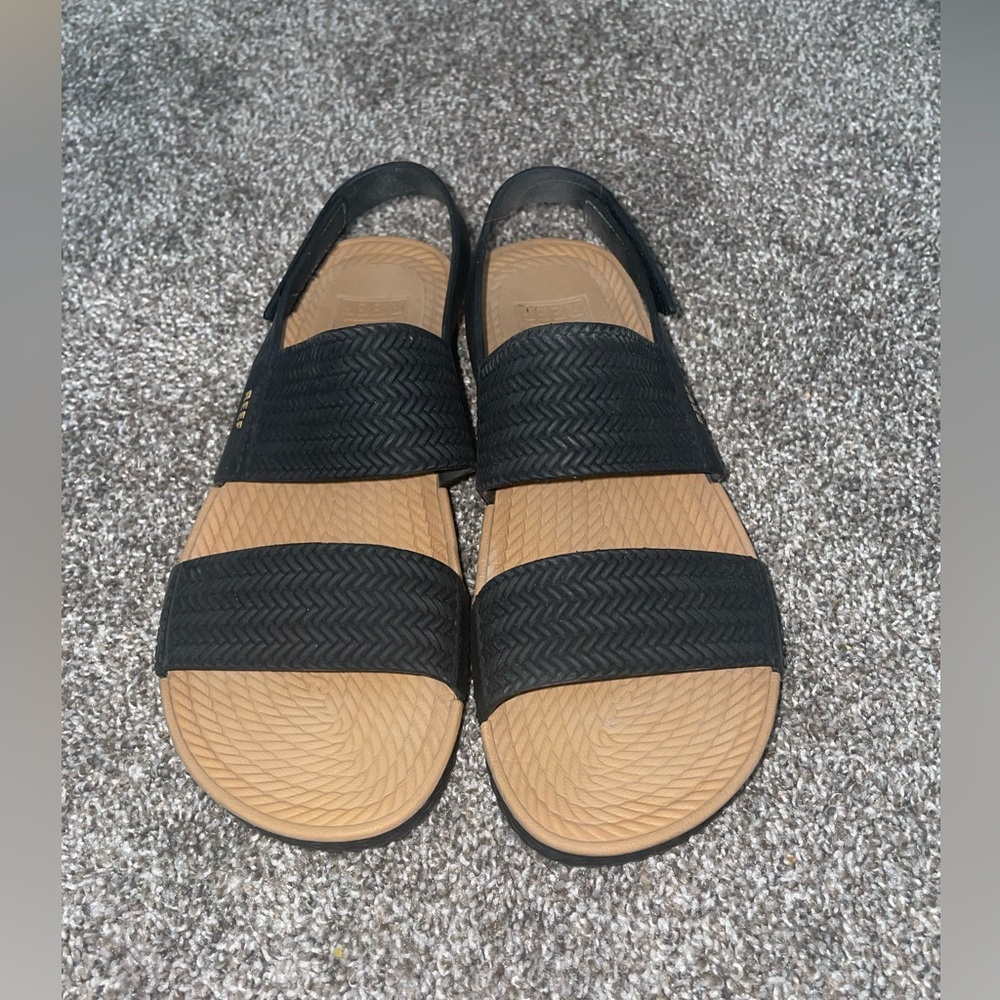 Reef Black and Tan Sandals